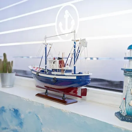 ゲストハウス Neon Tenerife 3*