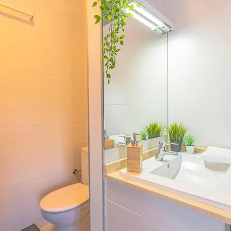 ゲストハウス Neon Tenerife Guaza