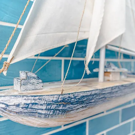 Neon Tenerife 게스트하우스 3*