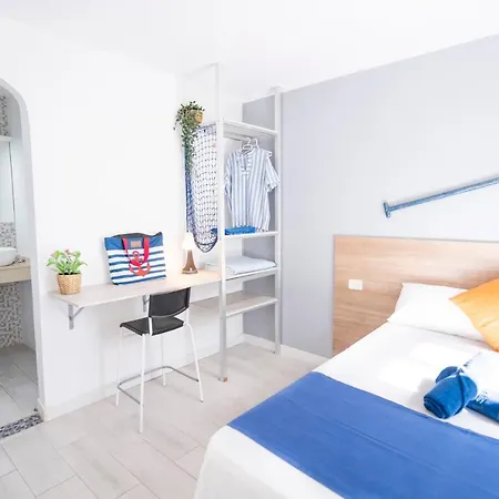 Neon Tenerife ゲストハウス Guaza