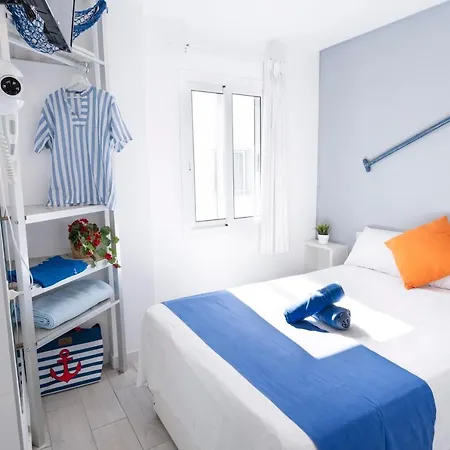 ゲストハウス Neon Tenerife 3*