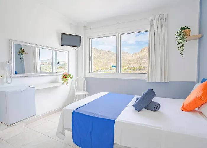 Neon Tenerife Gasthuis