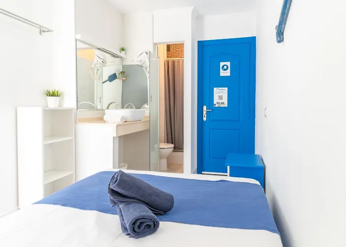 Neon Tenerife Gasthuis 3*