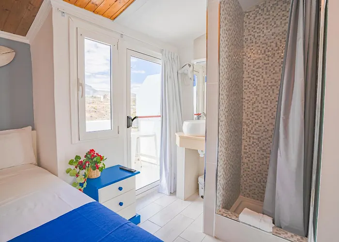 Gasthuis Neon Tenerife