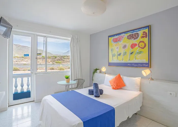 Neon Tenerife Pensionat Guaza