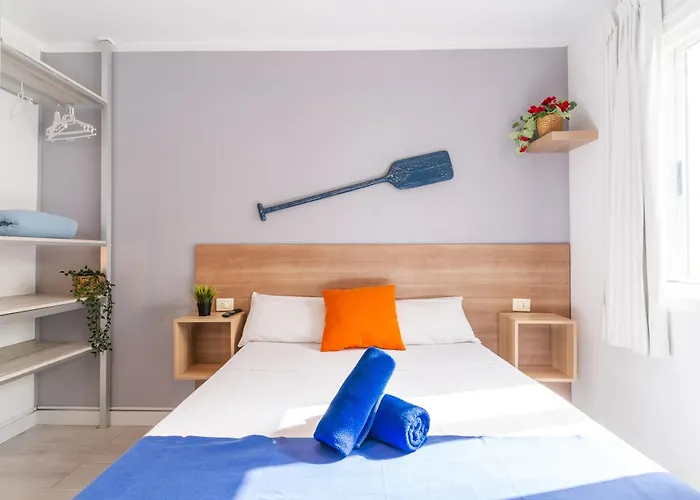 Neon Tenerife בית הארחה Guaza