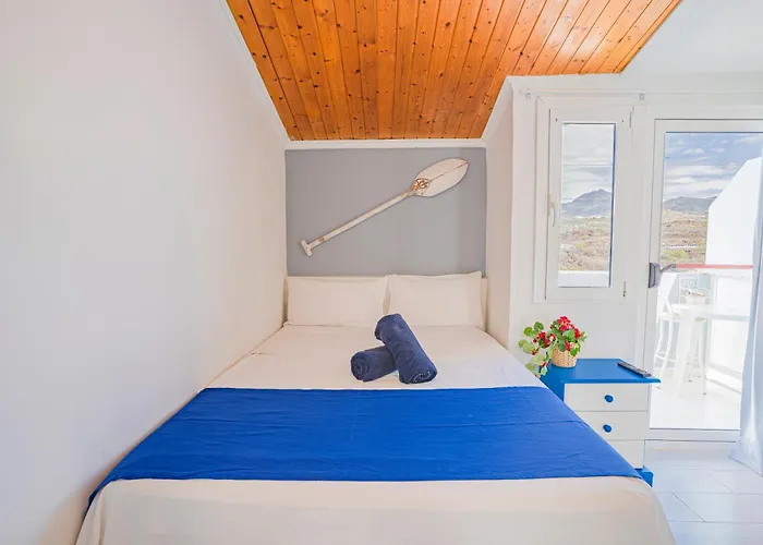 Neon Tenerife Pensionat 3*